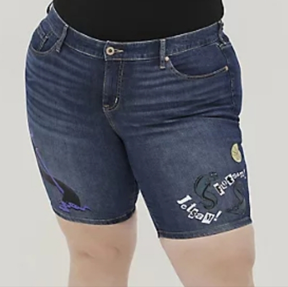 Torrid Disney Ursula Boyfriend Bermuda Jean Shorts 16 - Picture 9 of 9